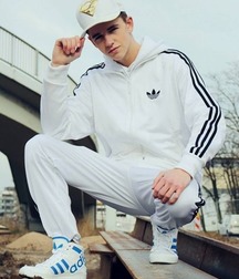 Just beauty of boys 5da9f66e00b8a.jpg