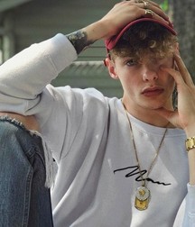 Just beauty of boys 5da9f6cdd781a.jpg