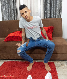 Latino * Pounder 5daebfd899562.jpg