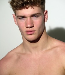 Just beauty of boys 5db5e57a6c3ca.jpg