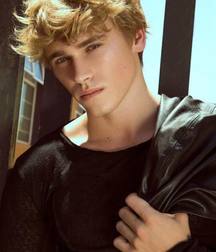 Just beauty of boys 5dc0579a1adad.jpg