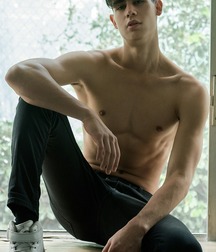 Just beauty of boys 5dc1aa16b698a.jpg