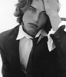 Beauty of boys in black and white 5dc1d15f4772a.jpg