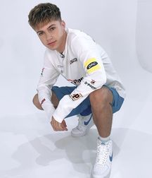 Just beauty of boys 5dc309ffea48c.jpg