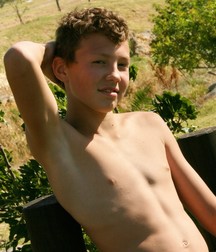 Just beauty of boys 5dc6f398c94b7.jpg