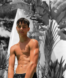 Just beauty of boys 5dc6f3b1b7b69.jpg