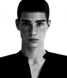 Just beauty of boys 5ddffc93314e6.jpg