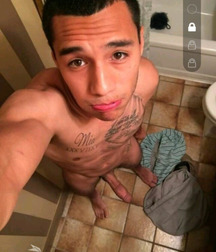 more beautiful boys  5a8b7dc4cdf90.jpg