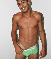 Uploaded by:meninosdobrasil 5936e7757e86e.jpg