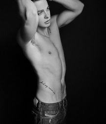 Uploaded by:Preston 594ab5eb64cdb.jpg