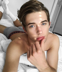 Cute Boys - No Nudes 594d9a91e4a2d.jpg
