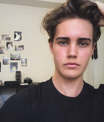 Cute Guys 5953eb11065de.jpg