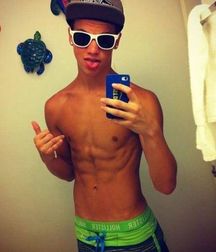 Sexy boys Day 6 593eb65dbf4a9.jpg