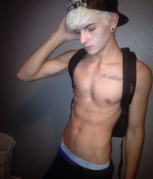 Selfie Boys 1 595935765f4e7.jpg