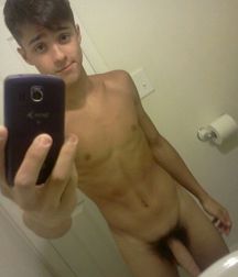 Selfie Boys 1 5959358c7269c.jpg