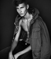 Sexy Models--Frederik Ruegger! 596940181f063.jpg