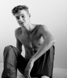 Sexy Models--Frederik Ruegger! 59694028d853c.jpg