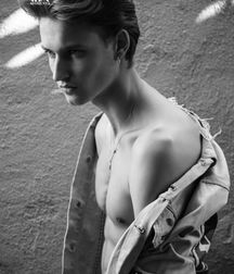 Sexy Models--Frederik Ruegger! 5969403017c37.jpg