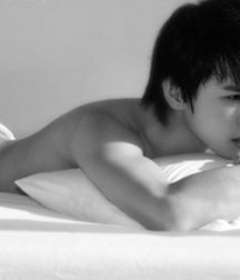 Hot boys in Black and White! 597cff896ba8d.jpg