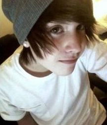 Sexy Boys 22!! Featuring some hot emo's!! 5994b76c682f7.jpg