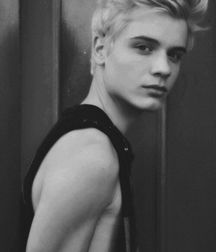 Sexy Boys 30!! 59da4a97e1a5b.jpg