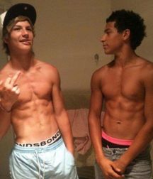 Sexy Boys 32!! 59ed141c00615.jpg