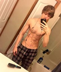 Selfie Boy 3!! 59f7a6bf49bcb.jpg