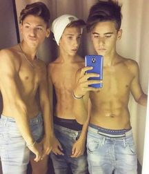 Selfie Boy 3!! 59f7a6c350282.jpg