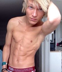Sexy boys 34!! 59f8eae180e47.jpg