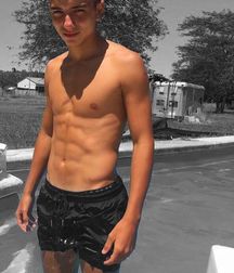 Sexy boys 34!! 59f8eaec381de.jpg