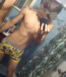 Selfie Boys 5!! 59fba4b40dbd4.jpg