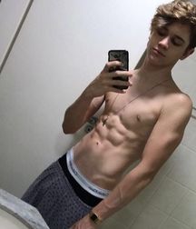 Selfie Boys 5!! 59fba4c0285b5.jpg