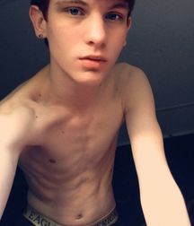 Sexy Boys 40--Shirtless Boys!! 5a00e4b0b5409.jpg