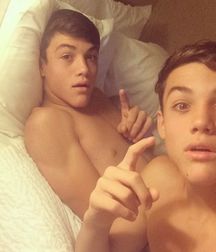 Sexy Boys 40--Shirtless Boys!! 5a00e4bc5a379.jpg