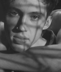 Out and famous 2--Troye!! 5a2d8cfc49e40.jpg