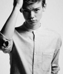 Celeb Hotties 2--Thomas! 5a726286348de.jpg