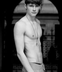 Hottie Fabian!  5a8e1da2680f5.jpg