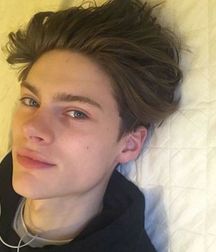 Hottie Fabian!  5a8e1da4844ed.jpg