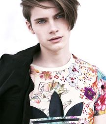 Hottie Fabian!  5a8e1dabd97da.jpg