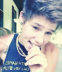 Sexy Boys 77!!  Cute faces!! 5ac3ffc0e3e40.jpg
