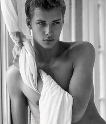 Sexy Boys 77!!  Cute faces!! 5ac3ffce81cf2.jpg