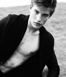Photogenic Boys 9!! 5ad25c874b117.jpg