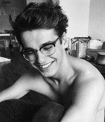 Photogenic Boys 10!! Black and White 5adb45a04d8d9.jpg