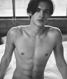 Photogenic Boys 10!! Black and White 5adb45a411430.jpg