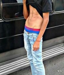 Photogenic Boys 11!!  Hotties on film!  5adb9eb7be11a.jpg