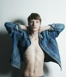 Photogenic Boys 11!!  Hotties on film!  5adb9ebb344c3.jpg