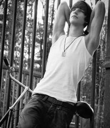 Photogenic Boys 12!!  Black and White hotties! 5af4c249ad594.jpg