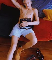 Lucky Boy!! 5bb8e70d565d0.jpg