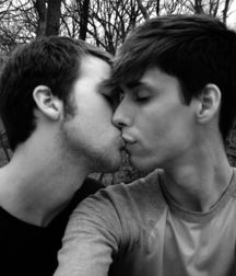 Boys In Love!! Black and White!! 5bccf456efac3.jpg