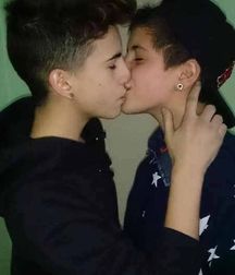 Boys In Love!! In Living Color!! 5bccf48b602b5.jpg